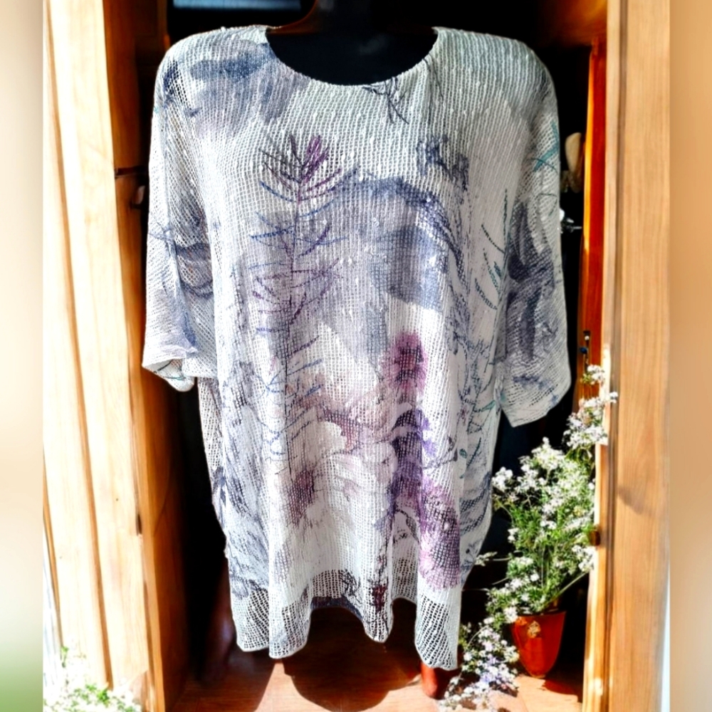Variations Elegant Floral Print Mesh Overlay  Flowy Tunic Top With Sparkles